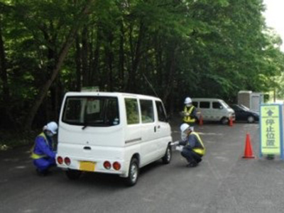 除染工事車両のスクリーニング（１）