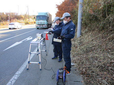 大気浮遊じん採取の状況