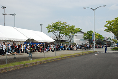 当日（ライブ会場前）の様子[2016年５月14日撮影]