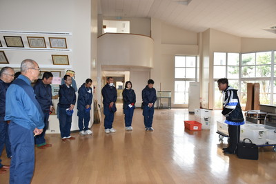 作業後、学校長によるご挨拶［2017年4月26日撮影］