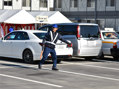 車両誘導の様子