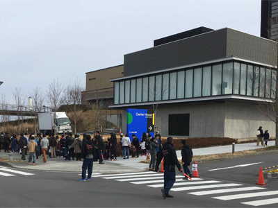 来場者誘導の様子[2019年3月10日撮影]