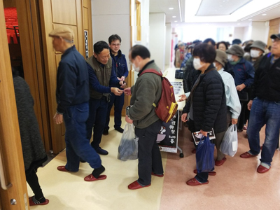 会場ご案内の様子[2019年3月16日撮影]
