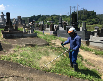 双葉町　刈払い機による除草【2020年8月7日撮影】
