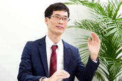 高島 遼史
